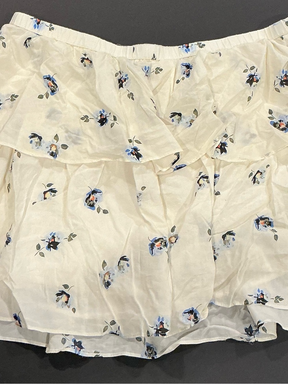 Universal Thread Cream Blue Floral Tiered Mini Skirt NWT Large Cottagecore